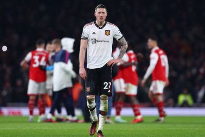 Wout Weighorst Tinggi Banget, Wajahnya Sampai Gak Muat Masuk Kamera