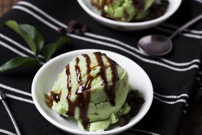 Resep Es Krim Alpukat Susu, Camilan Segar dan Sehat!