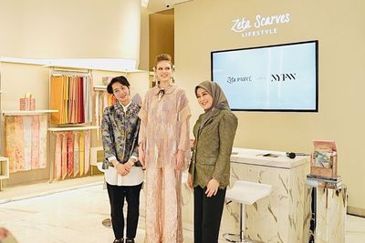 Koleksi Zeta Prive Bertema The Talking Point Siap Tampil di New York Fashion Week 2023