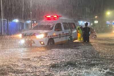 Mencekam! Penampakan Banjir Bandang di Parepare, Jalur Trans Sulawesi Lumpuh Total