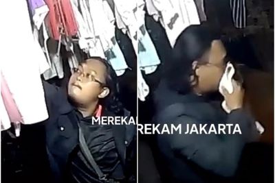Viral Pria Berkacamata Santai Banget Curi BH Lalu Dicium Sebelum Kabur