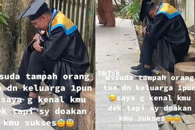 Momen Pilu Cowok Wisuda tanpa Orangtua, Nyesek Nunduk di Bawah Pohon Pegang Ijazah