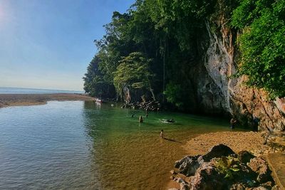 Wajib Tahu! Sungai Terpendek di Dunia Ternyata Ada di Indonesia, Keindahannya Menakjubkan