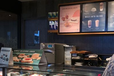 Tips Ngopi Hemat di Starbucks Tanpa Promo, Cuma Modal Rp20 Ribuan Aja!