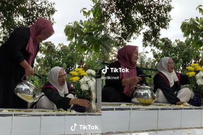 Nyesek! Mahasiswi Nangis Kejer di Makam Ayah Usai Wisuda, Topi Toga Diletak di Batu Nisan