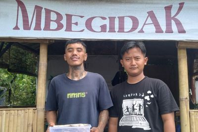Sejak SD Terjerat Narkoba, Mantan Pecandu Ini Sukses Bisnis Ikan Asap Mbegidak