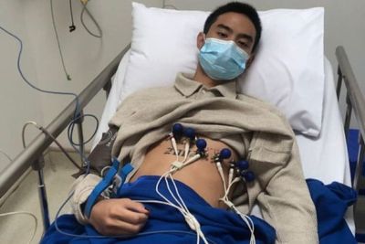 Anak Iis Dahlia, Devano Dilarikan ke RS Tubuhnya Penuh Kabel, Sakit Apa?