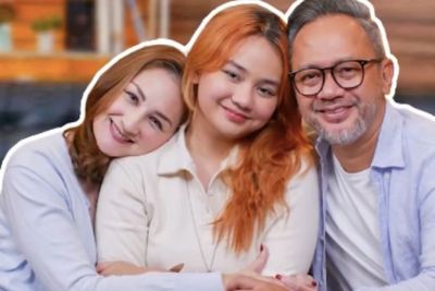 Dukungan Mona Ratuliu dan Suami untuk Anaknya yang Alami Depresi: Bikin Dia Nyaman Cerita
