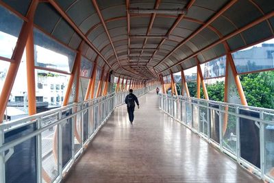 Kebangetan! Lewat Skywalk Kebayoran Lama Bayar Rp3.500, Alasannya Bikin Nyesek