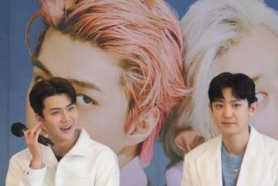 Reaksi Chanyeol dan Sehun EXO Makan Jajanan Pasar Klepon: Dalemnya Meletus!