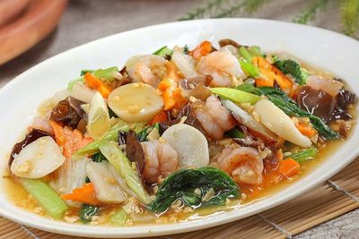 Cari Resep Makan Malam? Coba Bikin Capcay Seafood Yuk!