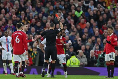 Manchester United Ogah Ajukan Banding Kartu Merah Casemiro, Ternyata Ini Alasannya