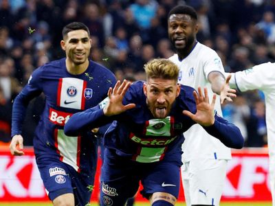Sergio Ramos Cetak Gol, Ekspresi Lionel Messi Curi Perhatian Netizen