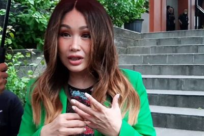 Jauh-Jauh Oplas Wajah ke Korea Biar Makin Muda, Titi DJ Malah Disebut Mirip Lucinta Luna