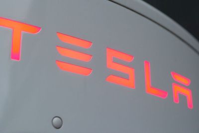 Murni Kesalahan Driver, Kecelakaan Terburuk Tesla April 2021 Lalu Bukan karena Autopilot