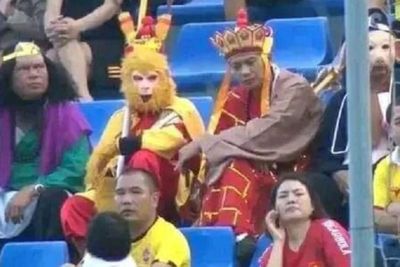 Lelah Cari Kitab Suci, Sun Go Kong Cs Asyik Nonton Bola di Vietnam