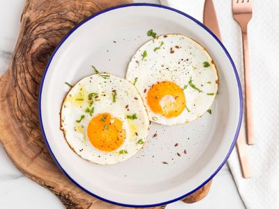 Makan Telur Bikin Kolesterol Tinggi? Ini Faktanya!
