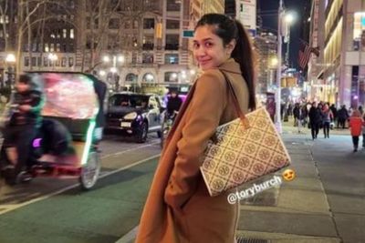 Mikha Tambayong Gak Makeup Aura Cantiknya Keluar, Jalan ke New York Tenteng Tas Branded