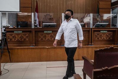 Divonis Hukuman Mati, Ferdy Sambo Bungkam saat Tinggalkan Ruang Sidang