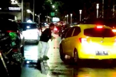 Terungkap! Ini Asal Usul Pedang Anggar Sopir Fortuner yang Rusak Mobil Brio