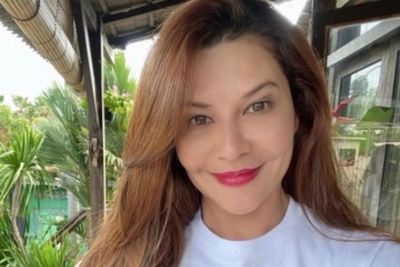 Rayain Hari Valentine, Tamara Bleszynski Pilih Goyang Pamer Perut Pakai Baju Seksi