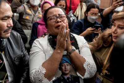 Momen Ibu Yosua Perlihatkan Foto Anaknya ke Putri Candrawathi: Ini yang Kau Bunuh!