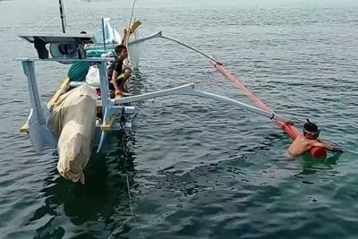 Uniknya Gili Maringkik, Pulau Terluar Indonesia yang Punya 3 Warna Pasir Berbeda