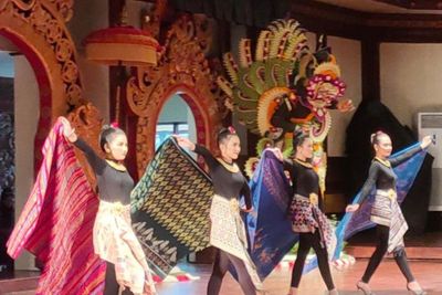 Industri Tenun Bali Terancam Buntung karena Pencurian Motif Endek dan Songket Bali