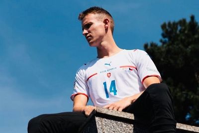 Nyatakan Diri sebagai Gay, Bintang Timnas Republik Ceko Ini Panen Pujian