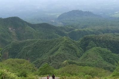 Menapaki Jalur Pendakian Gunung Kelud via Karangrejo Blitar, Ekstrem tapi Sejukkan Mata