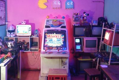 Kedai Kopi Kuno: Tempat Ngopi Sambil Main Game Konsol Anak 80-90an di Jakarta Barat