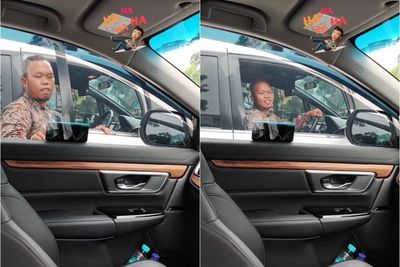Momen Kocak Pria Demi Selfie di Dalam Mobil, Pakai Kaca Mobil Orang untuk Ganjel HP