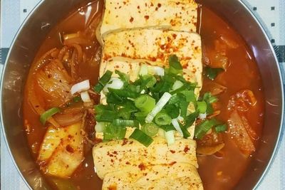 Yuk Kenalan dengan 10 Makanan Khas Korea, dari Kimchi sampai Ganjang Gejang