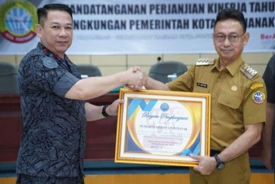Pemkot Pontianak Terima Penghargaan BNN, Berantas Narkoba dengan Kelurahan Bersinar