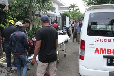 Merinding! Kronologi Penemuan Kurir Ekspedisi Meninggal saat Antar Paket di Jakbar