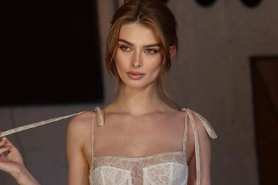 Cantiknya Pacar Leonardo Dicaprio, Model Seksi Israel yang Berumur 19 Tahun