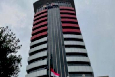 Sempat 8 Bulan Buron, KPK Tangkap Bupati Mamberamo Tengah Papua