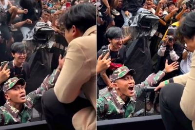 Viral Pria Berseragam Mendadak Jadi Sad Boy di Konser, Netizen: TNI Juga Punya Hati