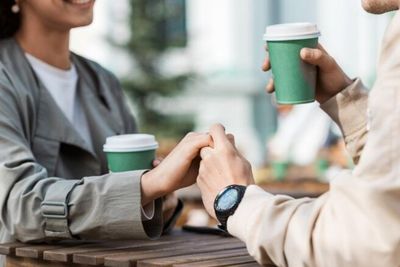 Unik! Pertama Kali Kencan dari Tinder, Pria Ini Minta Bantuan ChatGPT Biar Gak Gugup