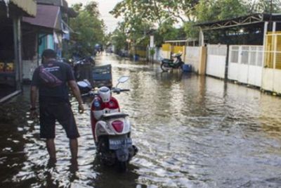 Sejumlah Wilayah di Banjarmasin Alami Banjir Rob, Khususnya Wilayah Pinggiran Laut
