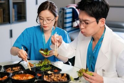 Enggak Bisa Menikmati Hidup Jadi Alasan Orang Korsel Ogah Jadi Dokter Spesialis