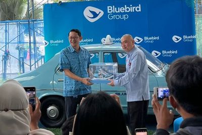 Sambut HPSN, Blue Bird dan Le Minerale Berkolaborasi dalam Pengurangan Sampah Plastik