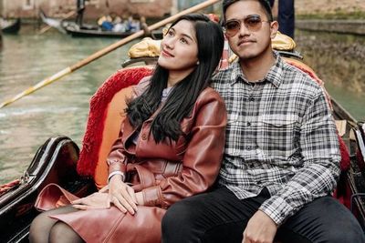 Outfit Kemeja Kotak-kotak Kaesang di Eropa Kena Nyinyir: Ndeso, Gak Serasi sama Erina