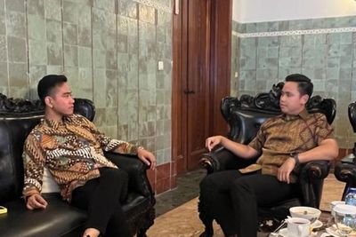 Bertemu di Solo, Bupati Kendal Dico Ganinduto Puji Kinerja Gibran Rakabuming