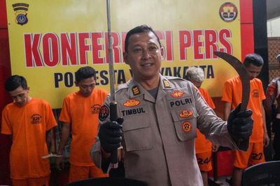Lagi Asyik Main Game, 2 Pelajar SMP Sukabumi Dikeroyok 5 Remaja: Dibacok Pake Celurit