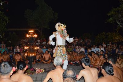 Mitos Dibalik Tari Kecak Bali, Bisa Bikin Kesurupan hingga Panggil Roh Leluhur