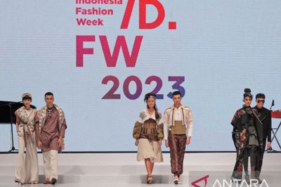 Sandiaga Uno Yakin Industri Fashion Lokal Bisa Jadi Tuan Rumah di Negeri Sendiri