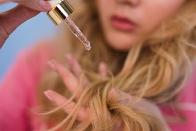 2 Bahan Ini Bisa Dijadikan Hair Oil, Ampuh Atasi Rambut Rontok!