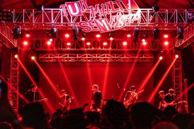 Grup Musik .Feast Siapkan Kejutan di Penutup Konser Tur Multisemesta