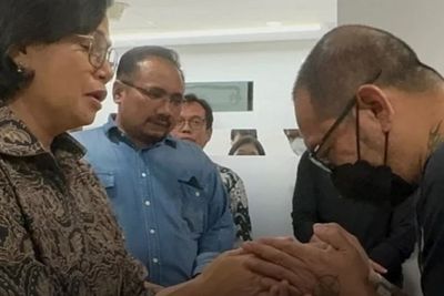 Bersama Gus Yaqut, Menkeu Sri Mulyani Jenguk David di Rumah Sakit